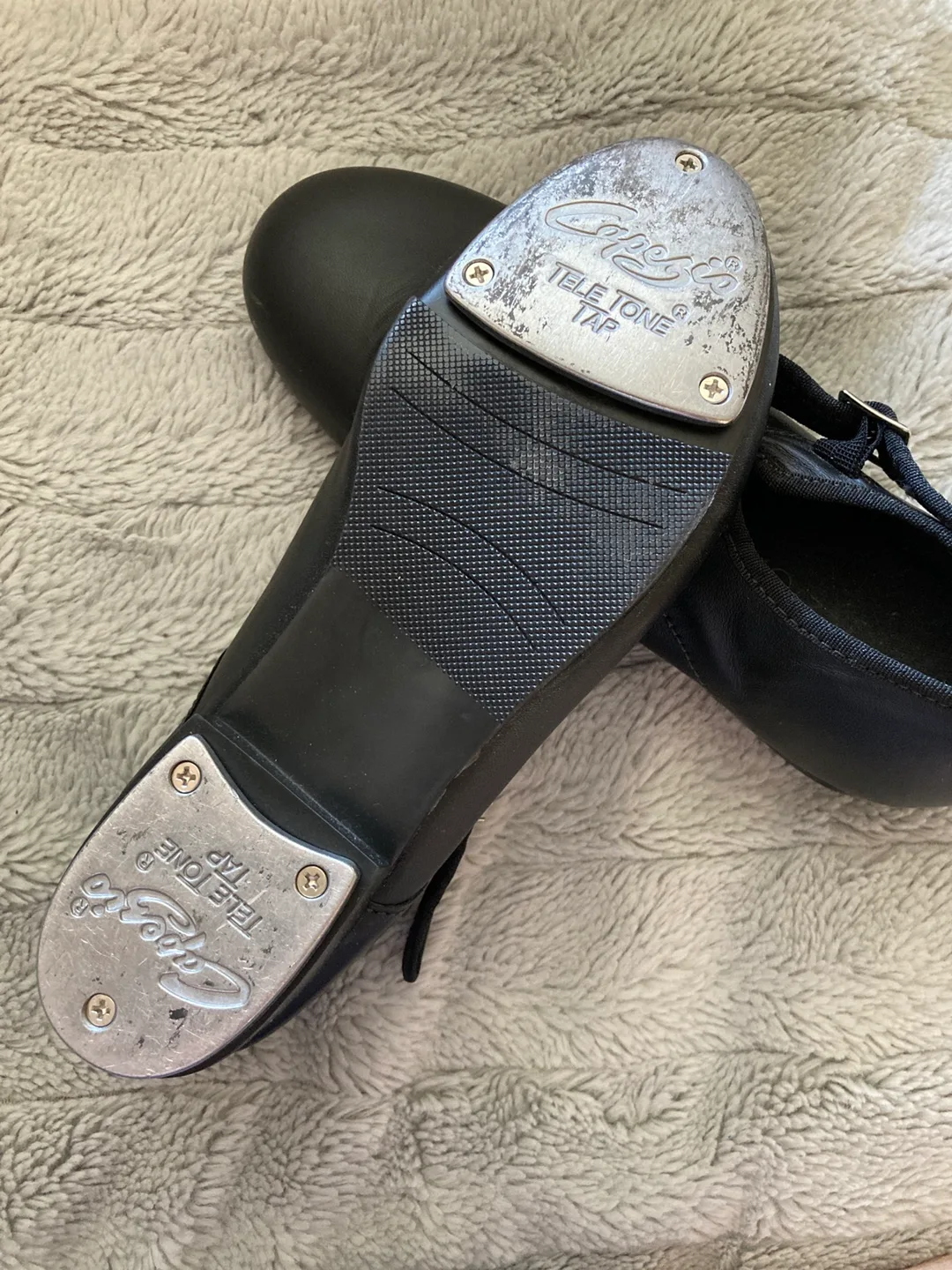 Capezio Tele Tone Tap Shoes, Size 7 image indicator(2)