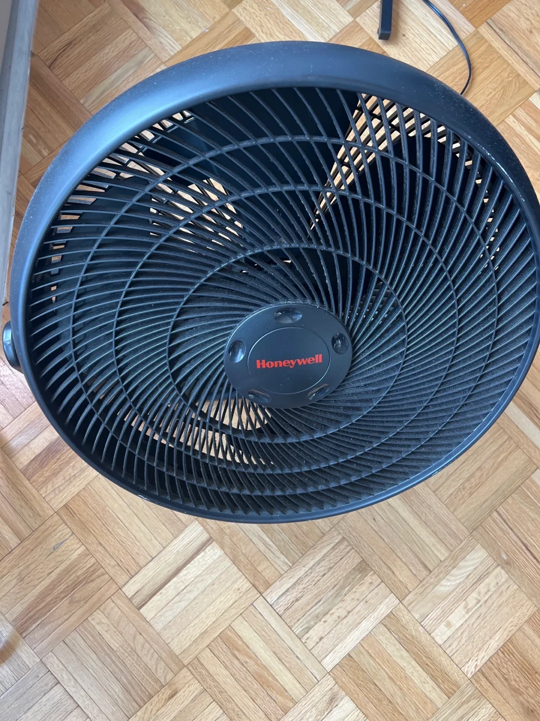 Honeywell Black Fan thumbnail
