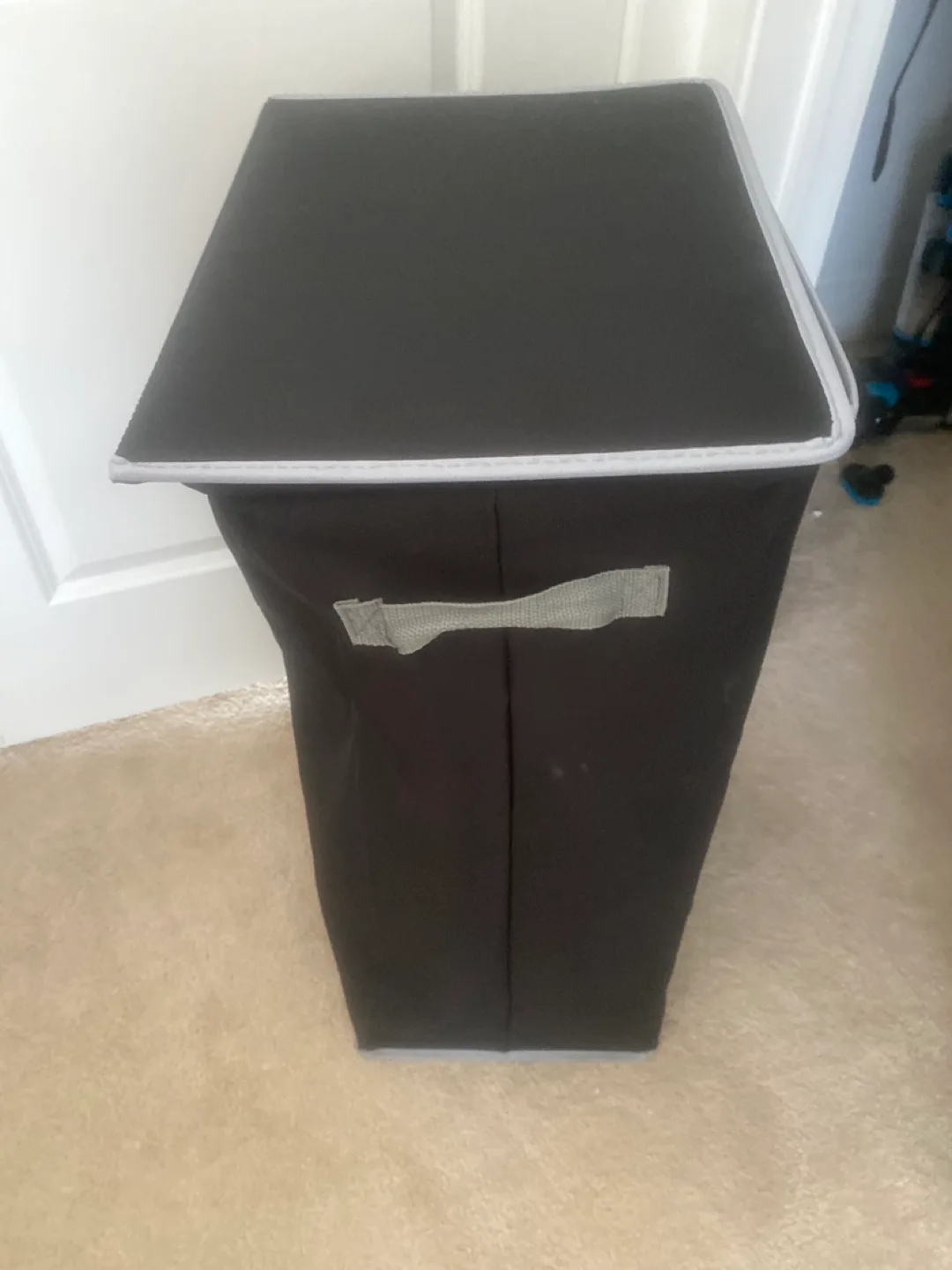 SONGMICS Laundry Hamper with Lid - Black image indicator(2)