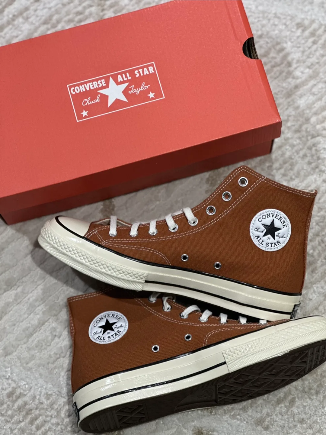 CONVERSE CHUCK 70 HI *BRAND NEW IN BOX* image indicator(2)