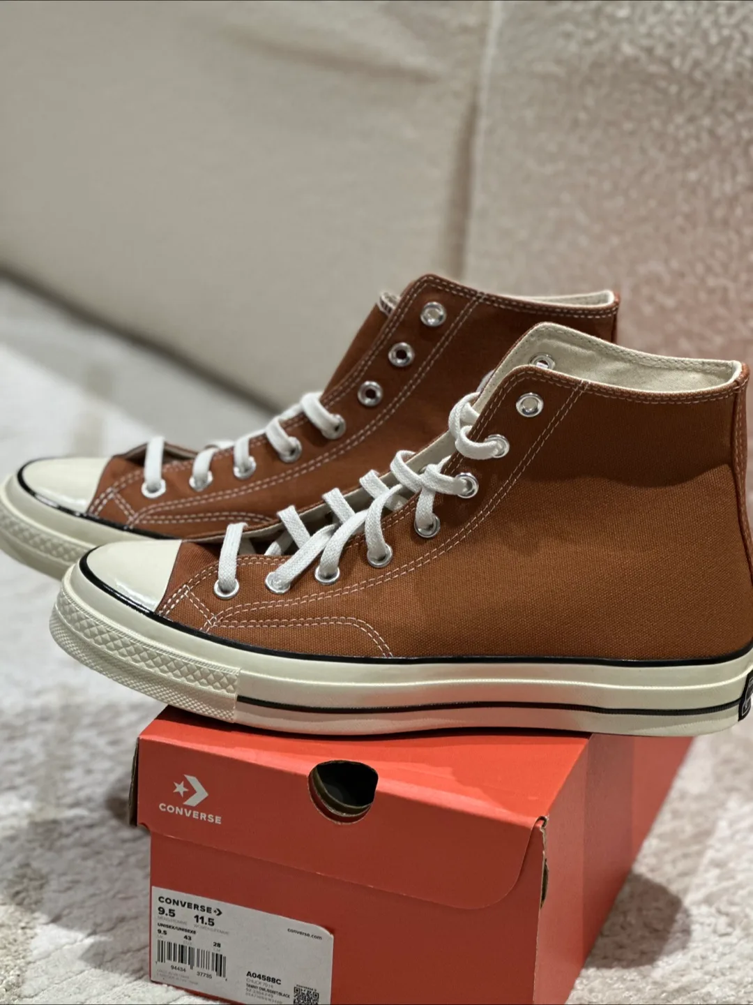 CONVERSE CHUCK 70 HI *BRAND NEW IN BOX* image indicator(6)