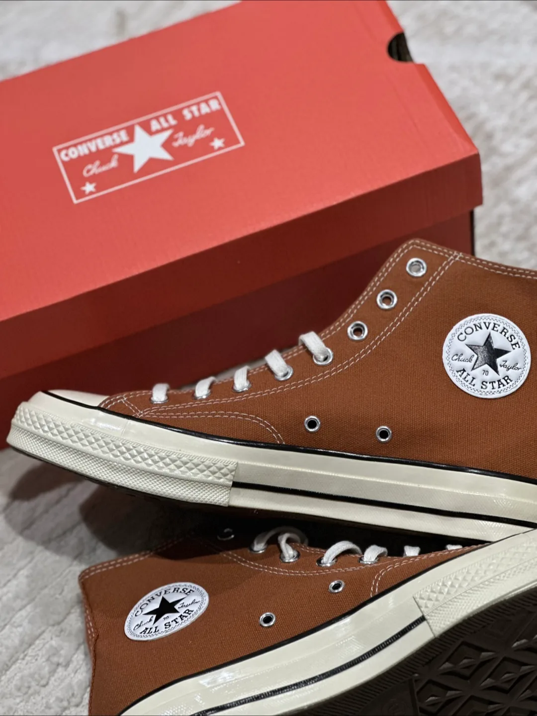CONVERSE CHUCK 70 HI *BRAND NEW IN BOX* thumbnail