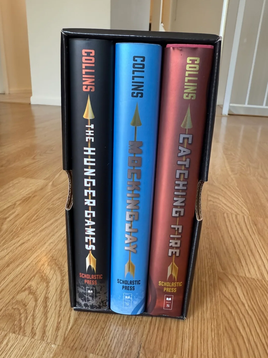 The Hunger Games Trilogy Box Set image indicator(2)