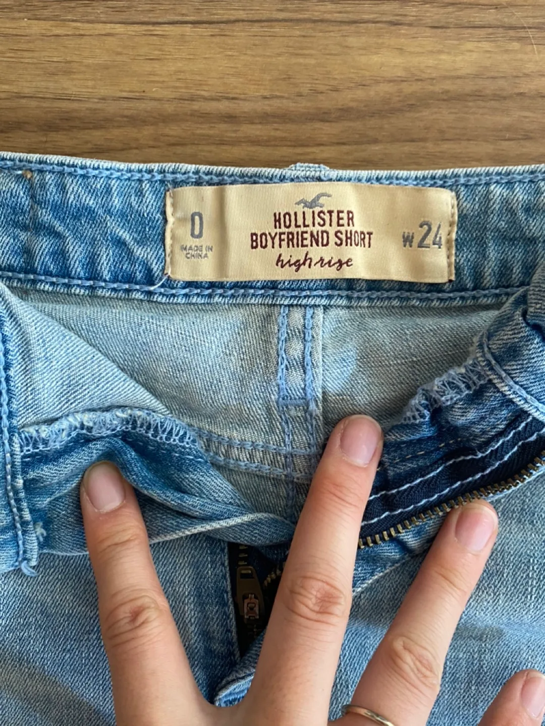 Hollister Boyfriend  Denim Shorts - Size 0 image indicator(2)