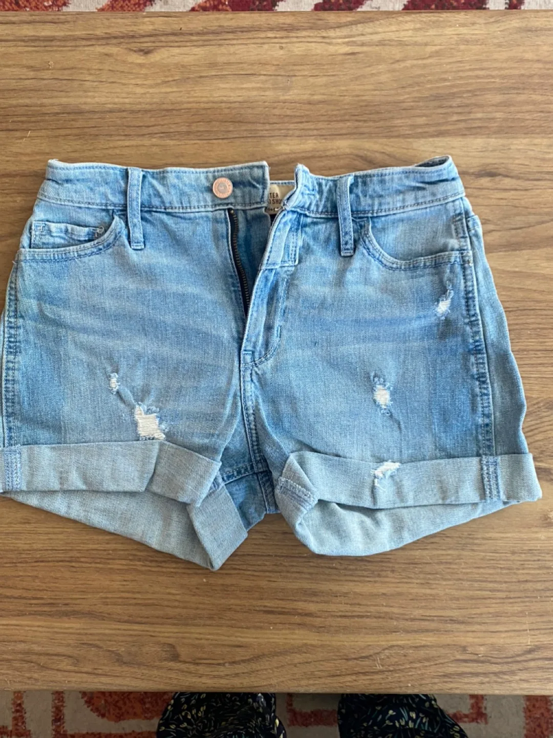 Hollister Boyfriend  Denim Shorts - Size 0 thumbnail