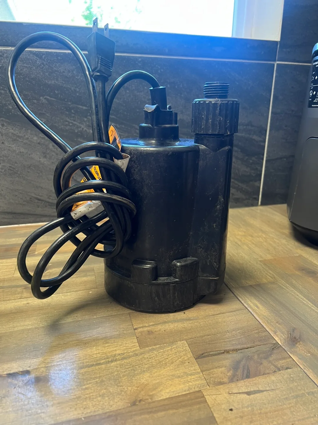 Submersible Utility Sump Pump image indicator(5)