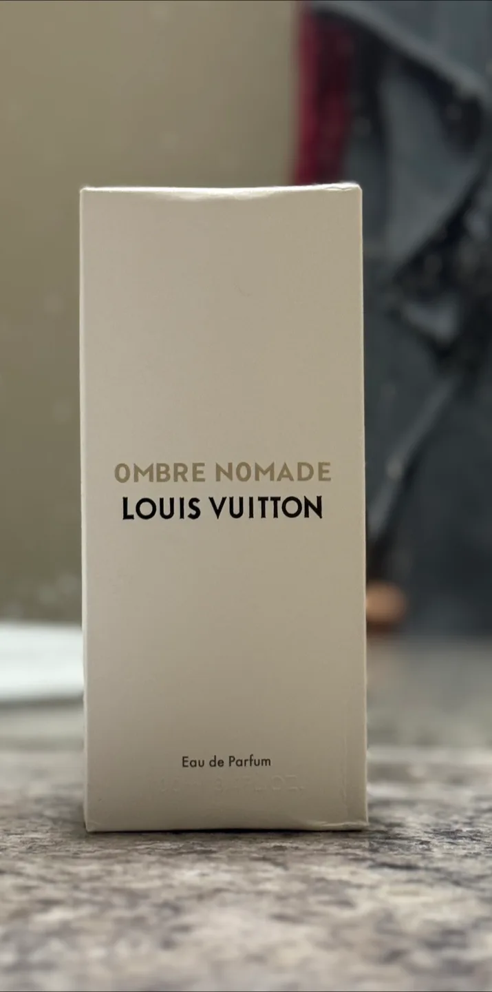 Louis Vuitton Ombre Nomade Eau de Parfum image indicator(3)