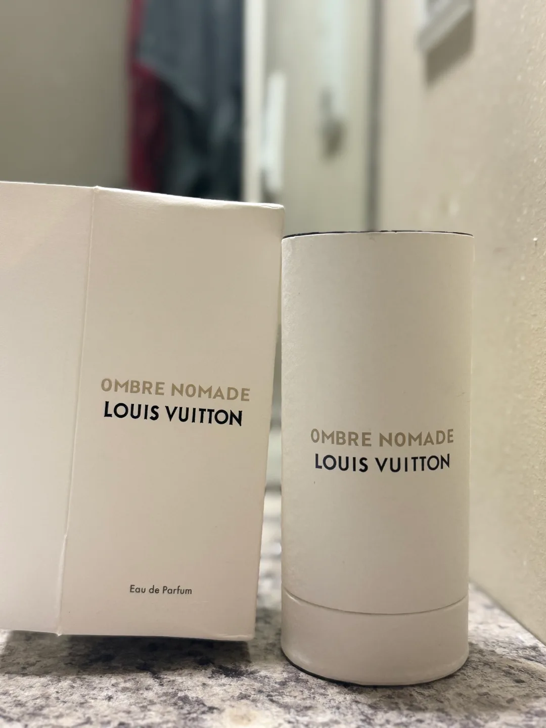 Louis Vuitton Ombre Nomade Eau de Parfum image indicator(6)