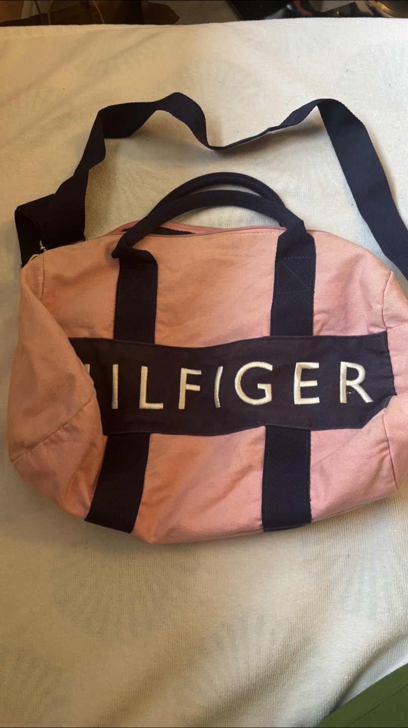 Tommy Hilfiger Pink Duffle Bag - photo 3