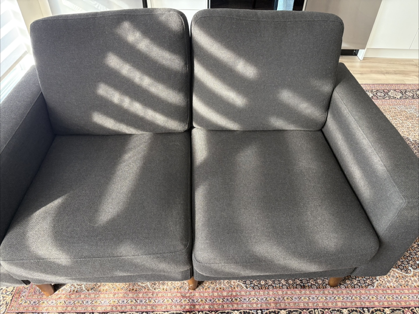 Cozey loveseat - photo 2