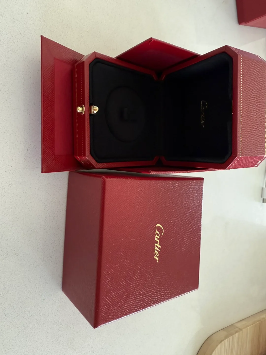 Cartier Red Jewellery Box image indicator(2)