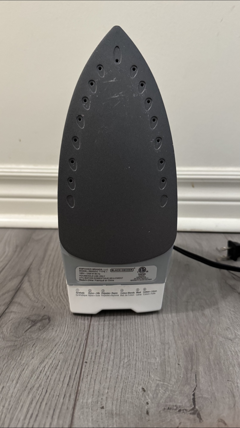 Black+Decker IR0500 Steam Iron - photo 4