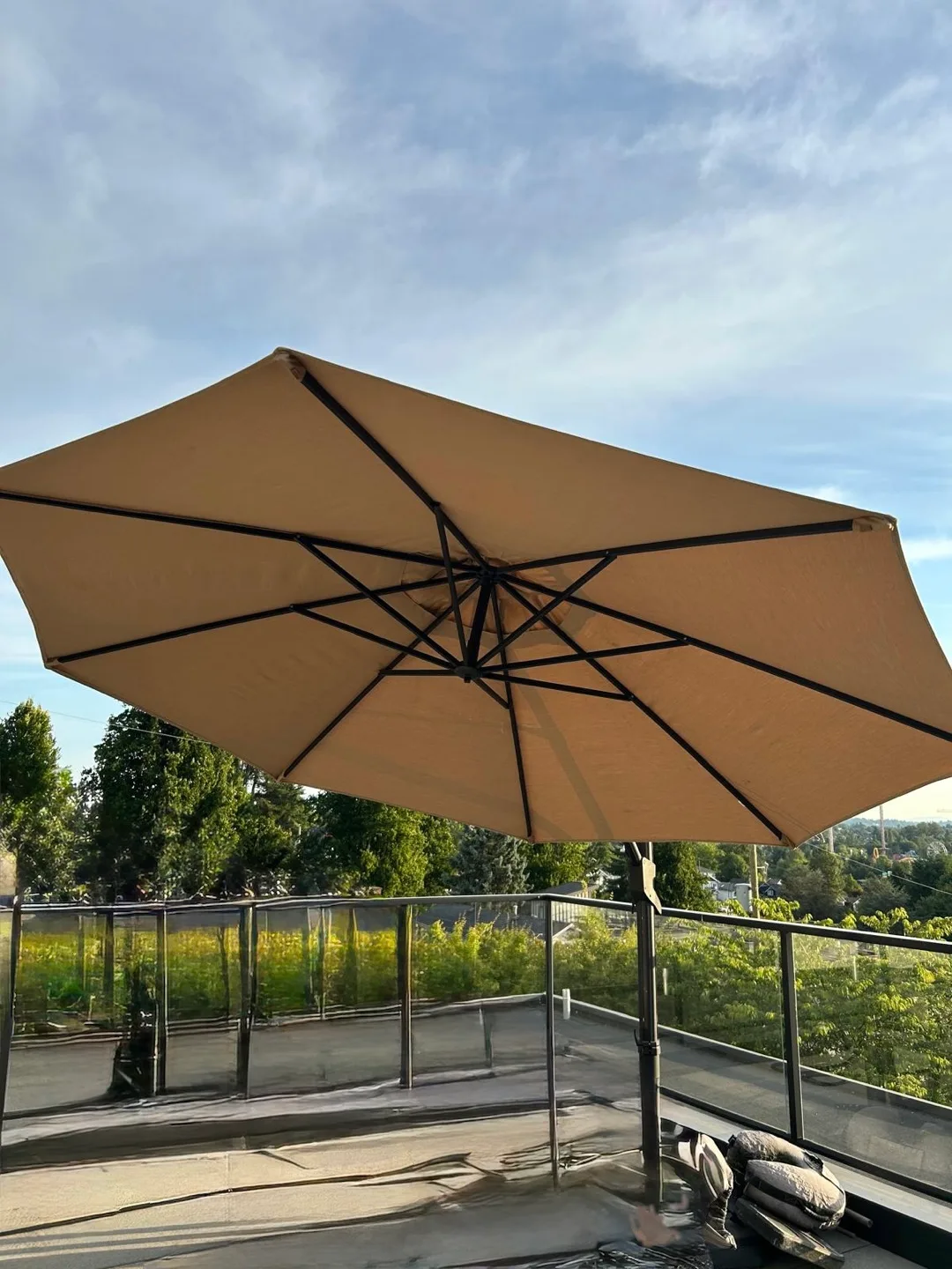 🧡 Large Cantilever Patio Umbrella - Beige image indicator(2)