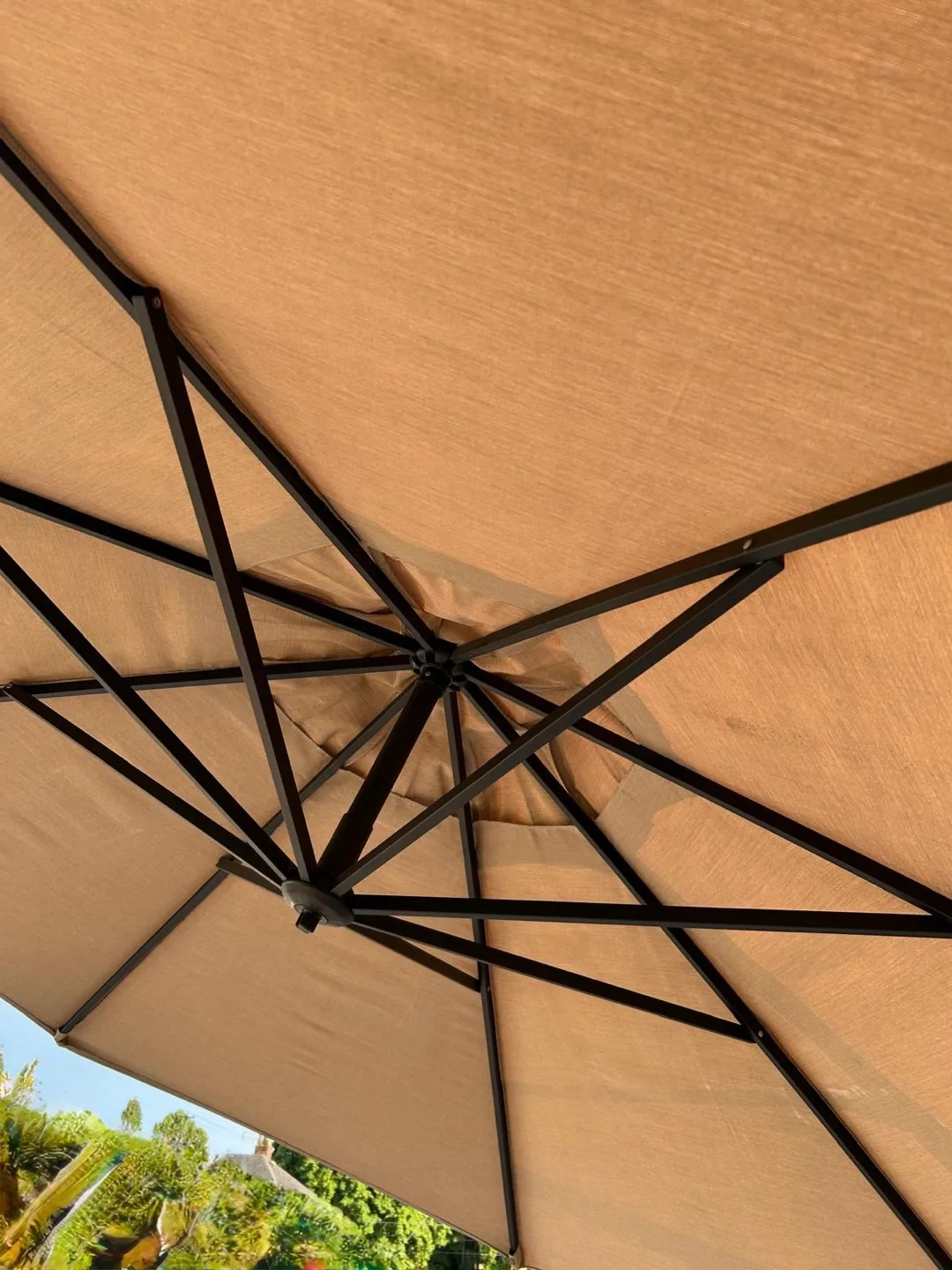 🧡 Large Cantilever Patio Umbrella - Beige image indicator(4)
