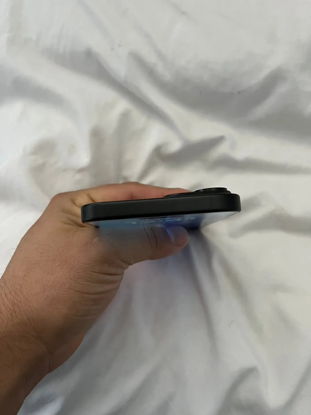 iPhone 15 of 128 gb image indicator(6)