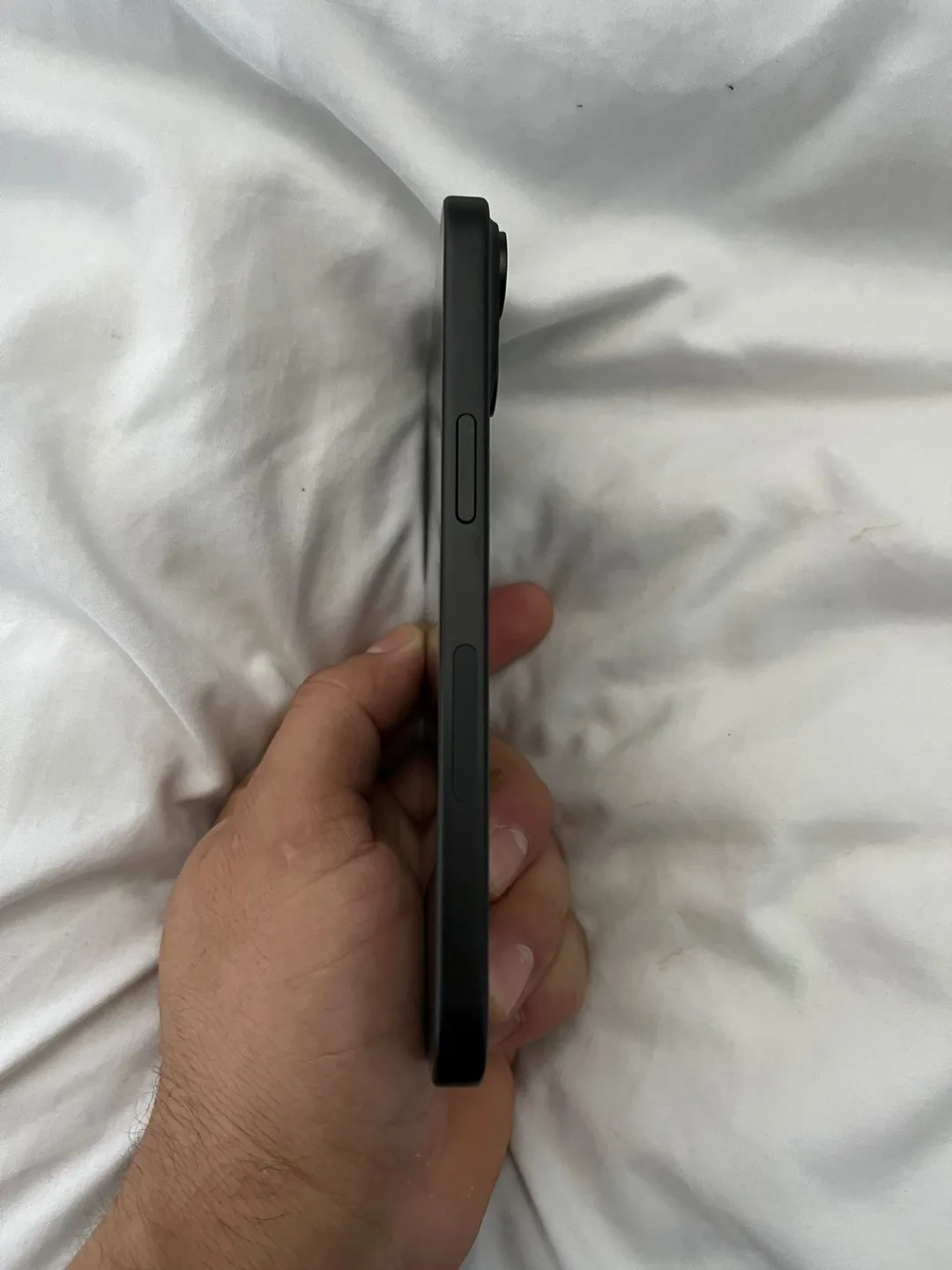 iPhone 15 of 128 gb image indicator(4)