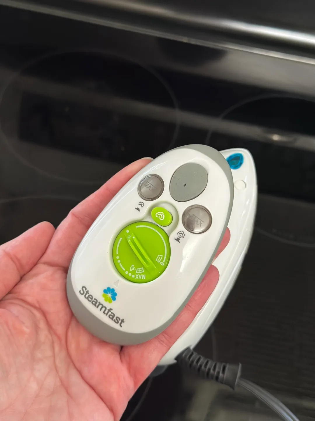 Steamfast Mini Travel Iron thumbnail