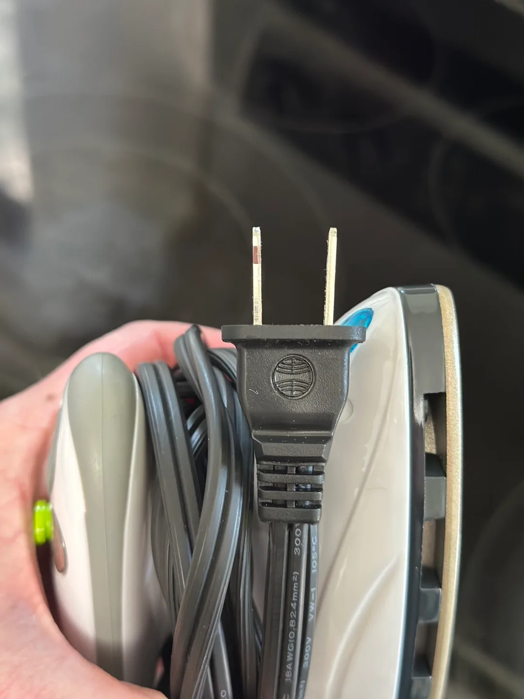 Steamfast Mini Travel Iron image indicator(4)