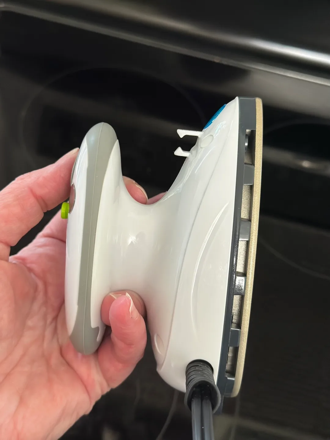 Steamfast Mini Travel Iron image indicator(2)