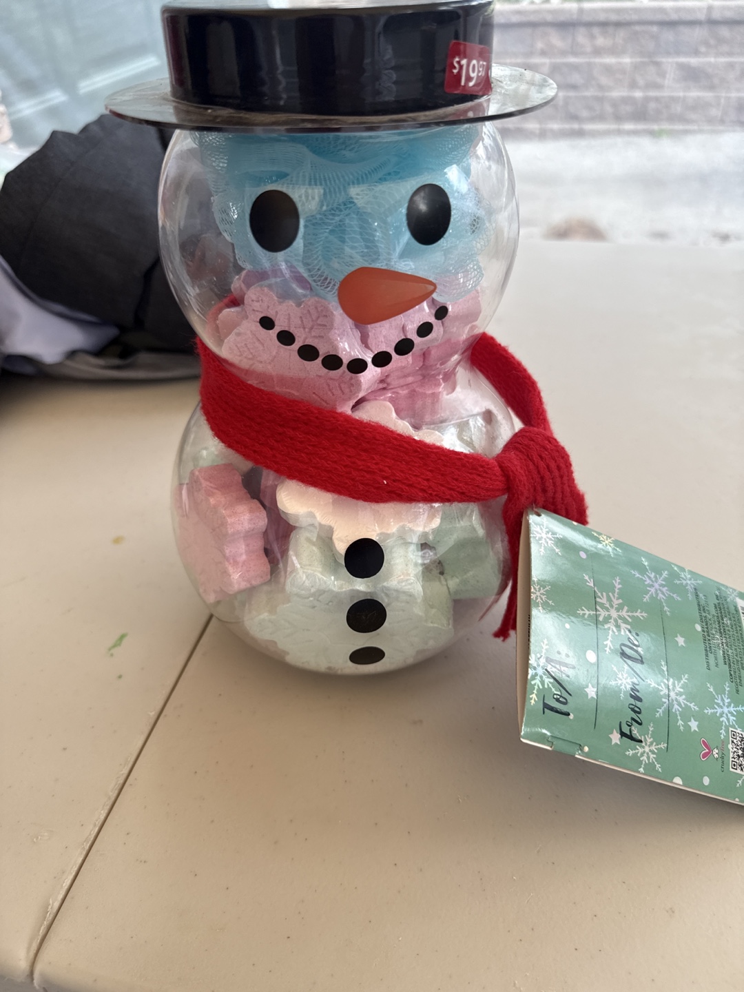 Snowman 22 Bath Bombs & Loofah Set