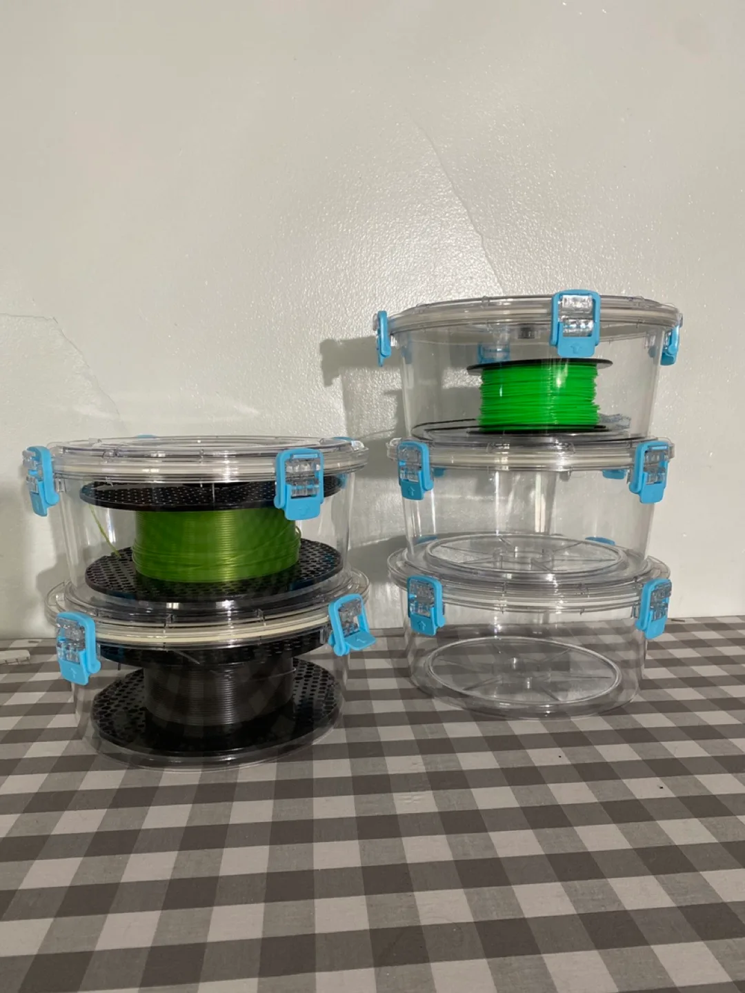 5 vacuum sealed filament containers thumbnail