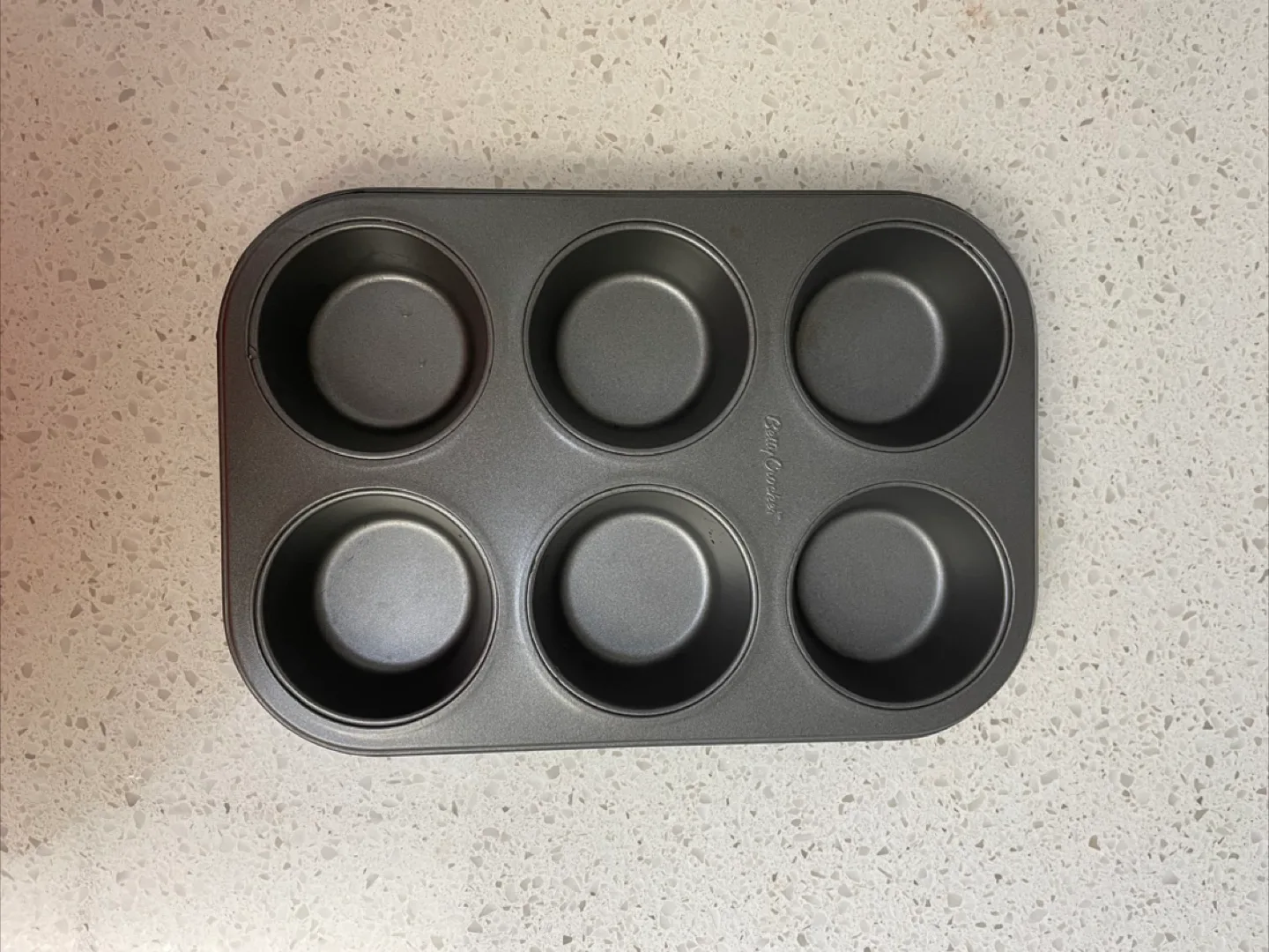 Moving Sale - Muffin Pan thumbnail
