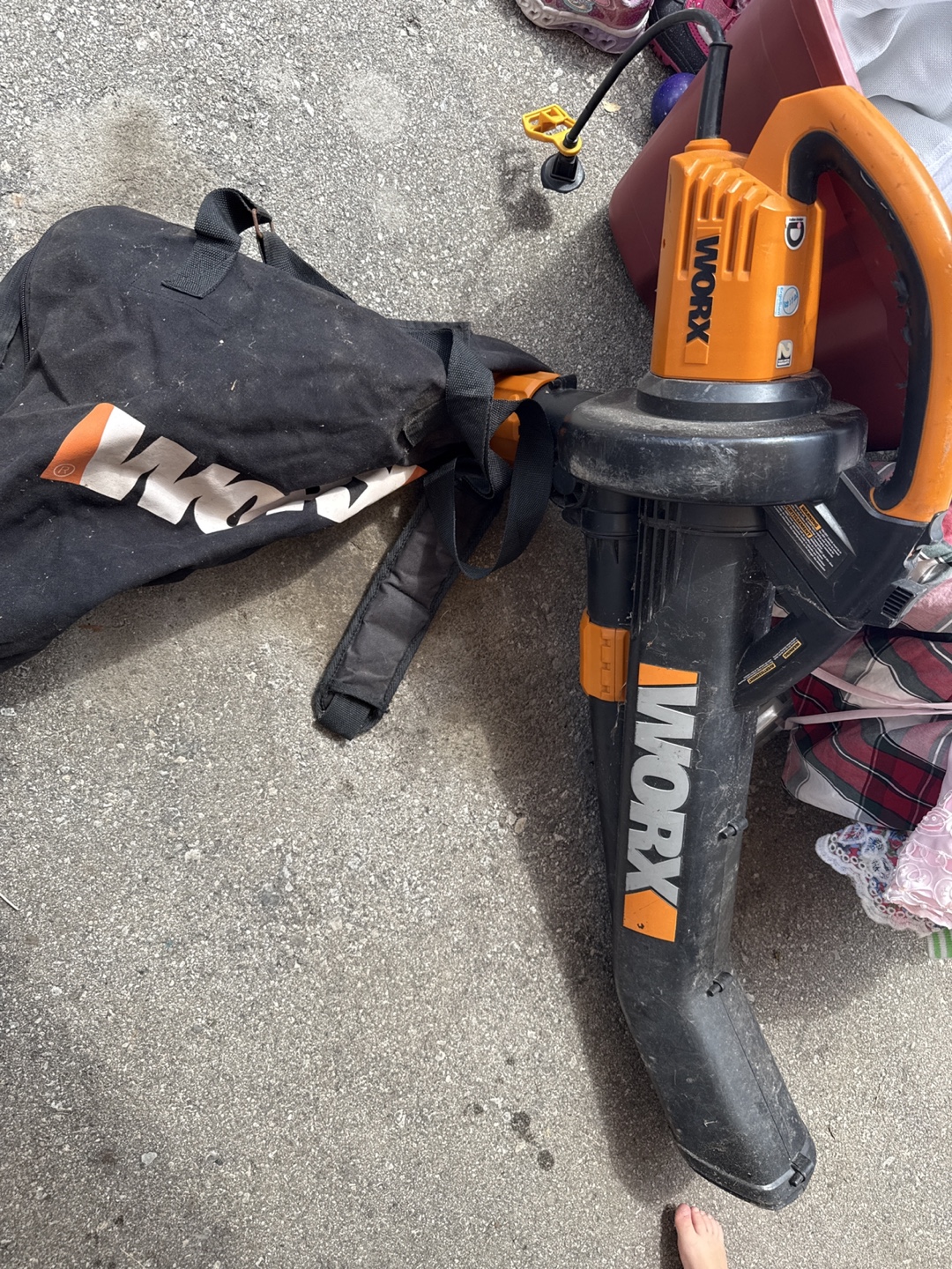 Worx Electric Blower/Vacuum with Bag