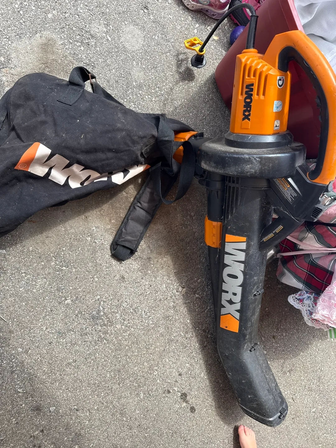 Worx Electric Blower/Vacuum with Bag