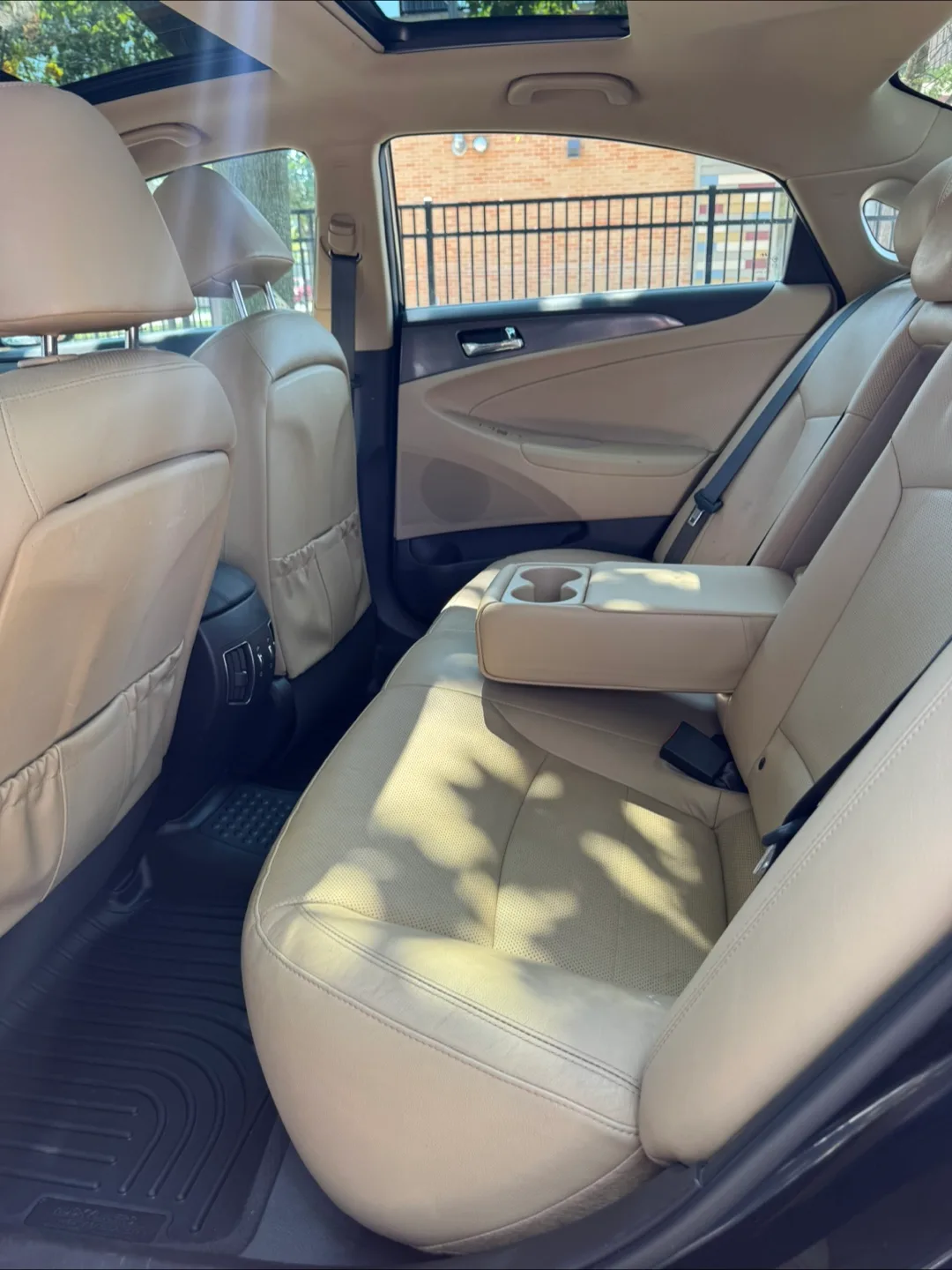 2012 Hyundai Sonata · Hybrid Limited Sedan 4D image indicator(6)