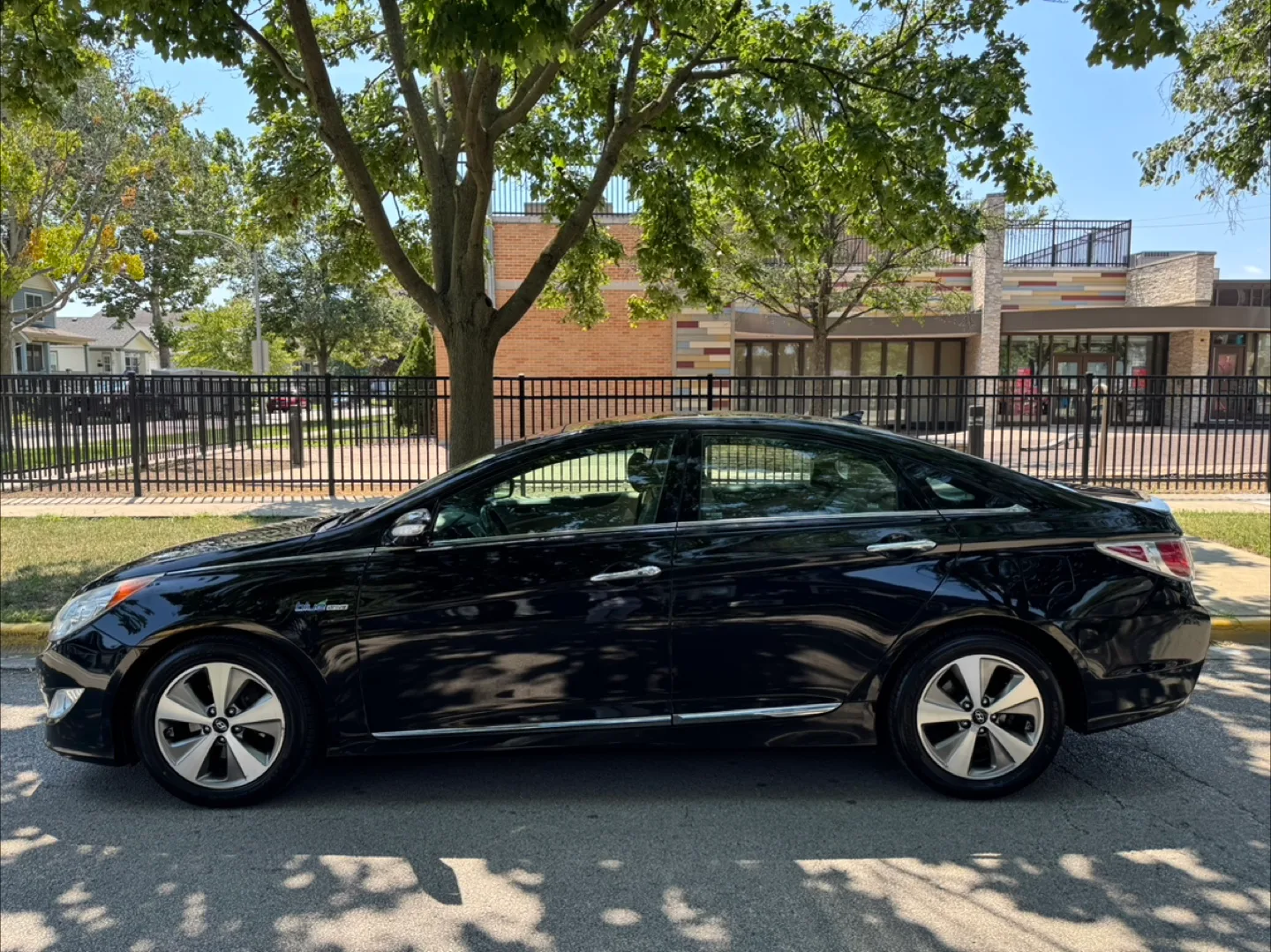 2012 Hyundai Sonata · Hybrid Limited Sedan 4D image indicator(4)