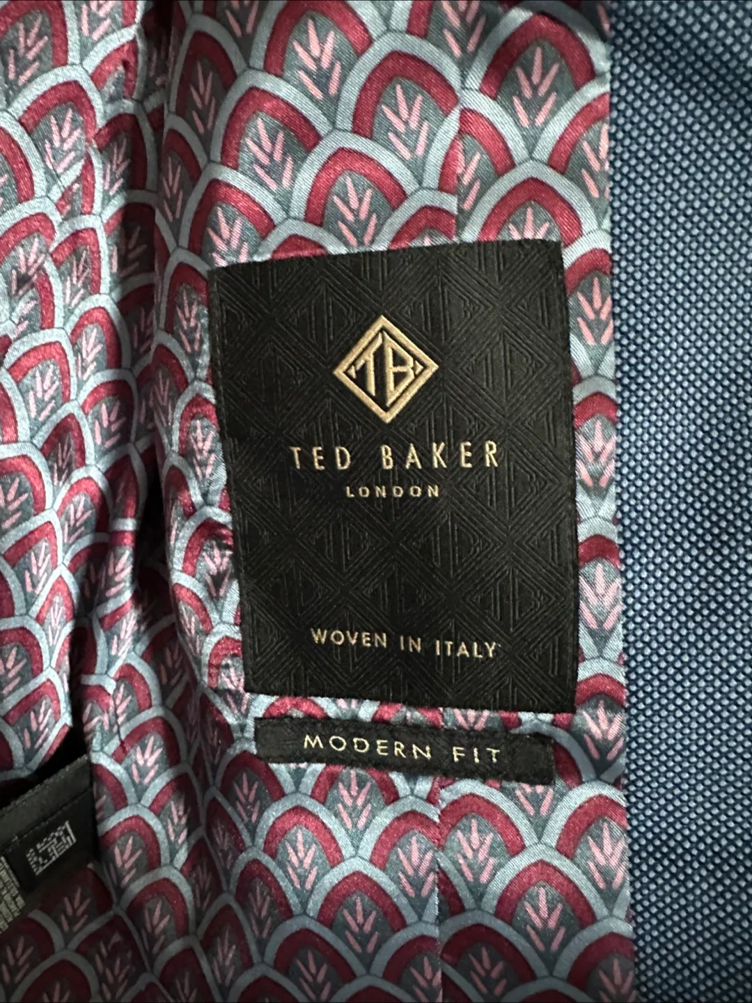 BRAND NEW Ted Baker Wool Waistcoat Vest - Size 36R image indicator(4)