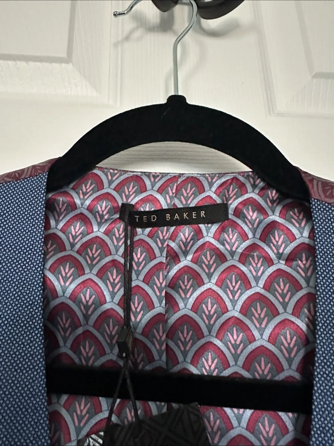 BRAND NEW Ted Baker Wool Waistcoat Vest - Size 36R image indicator(2)