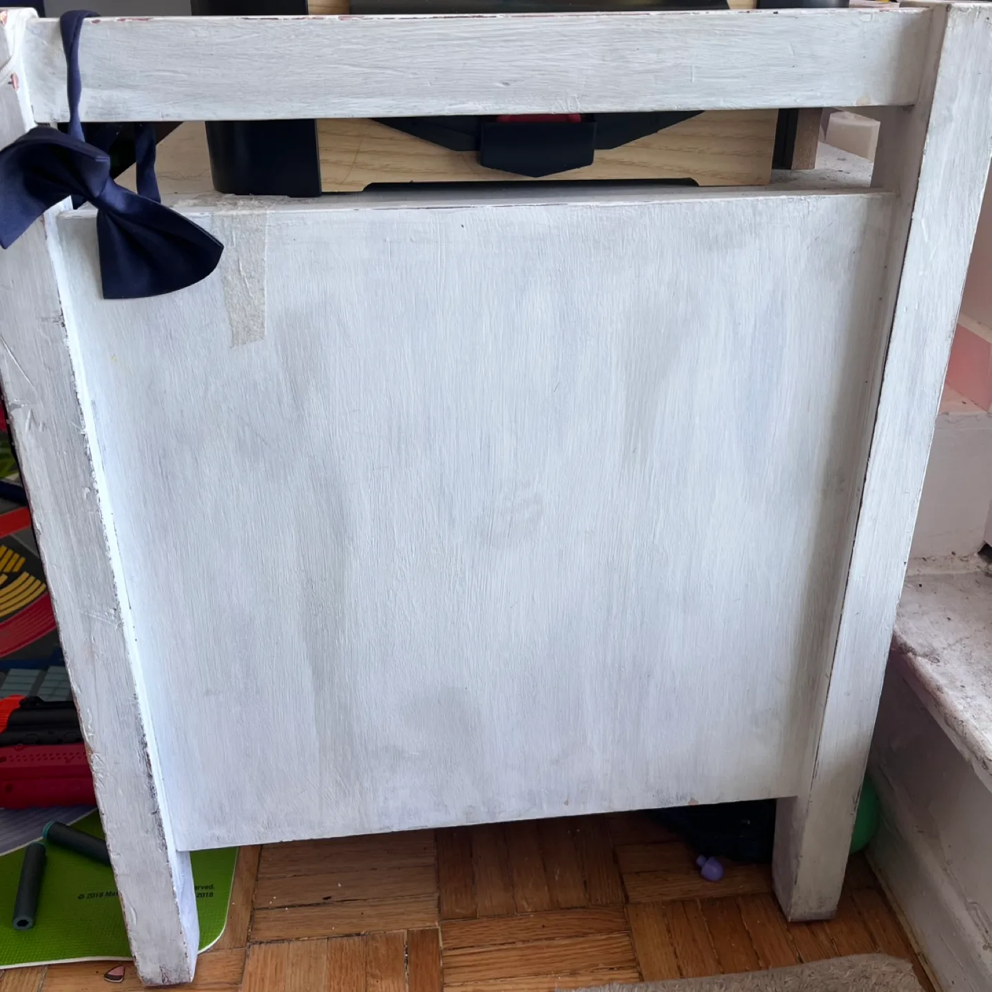 white storage unit image indicator(2)