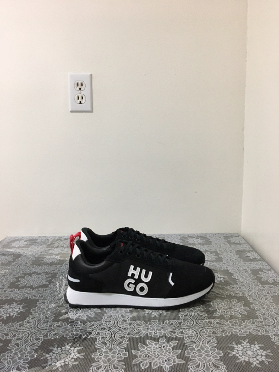 Hugo Black & White Sneakers - photo 2