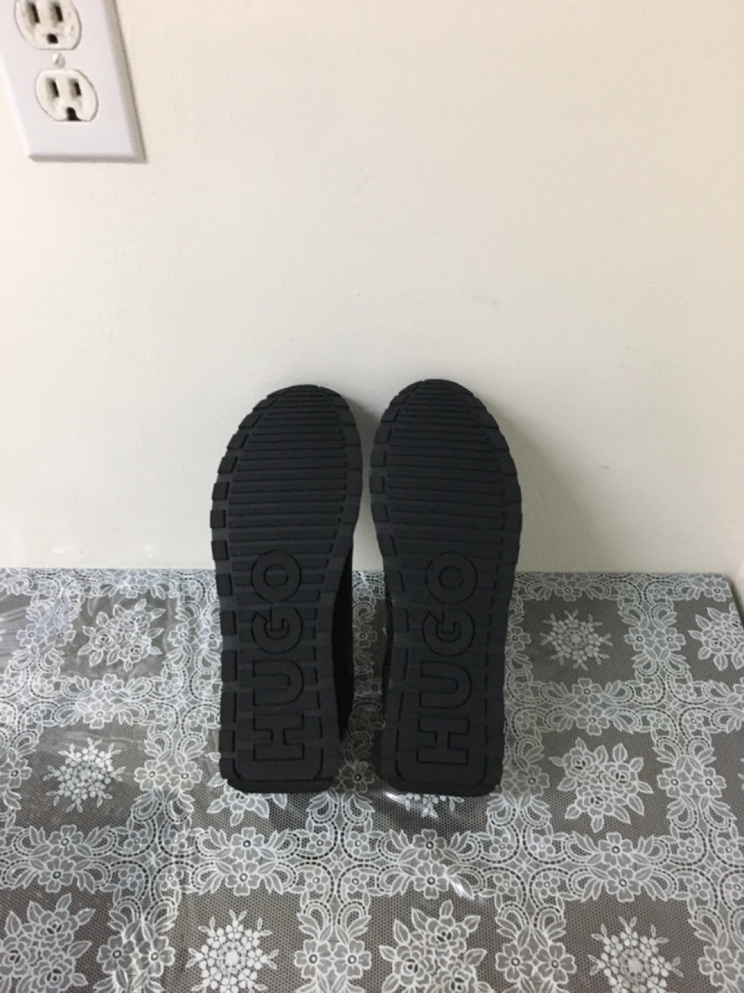 Hugo Black & White Sneakers - photo 5