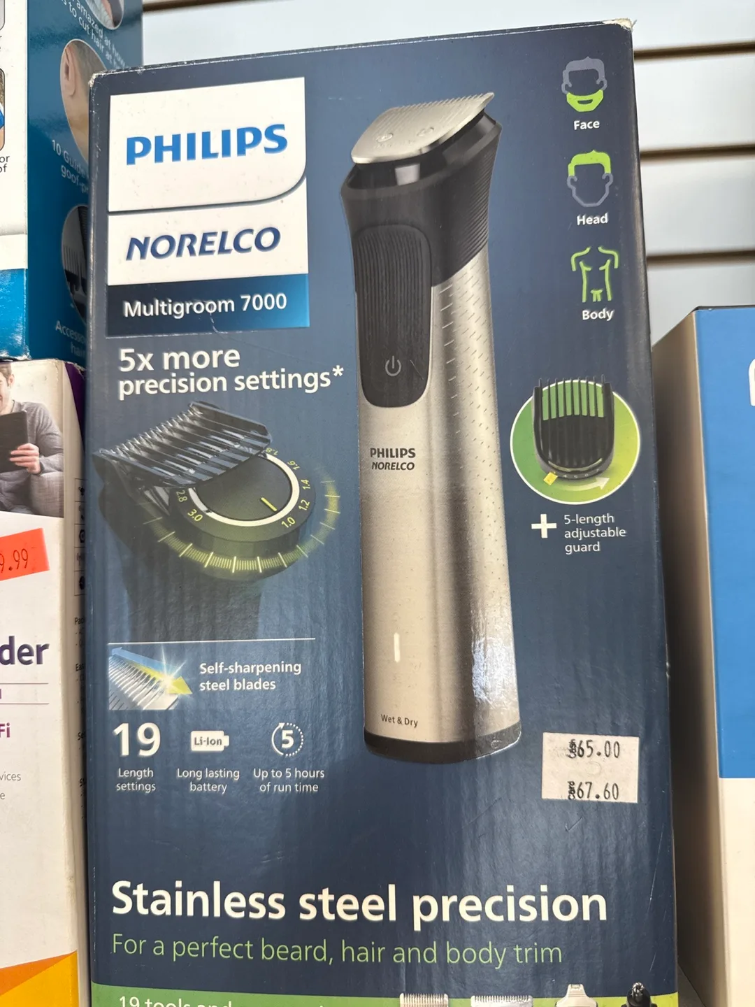 Philips Norelco Multigroom 7000 thumbnail