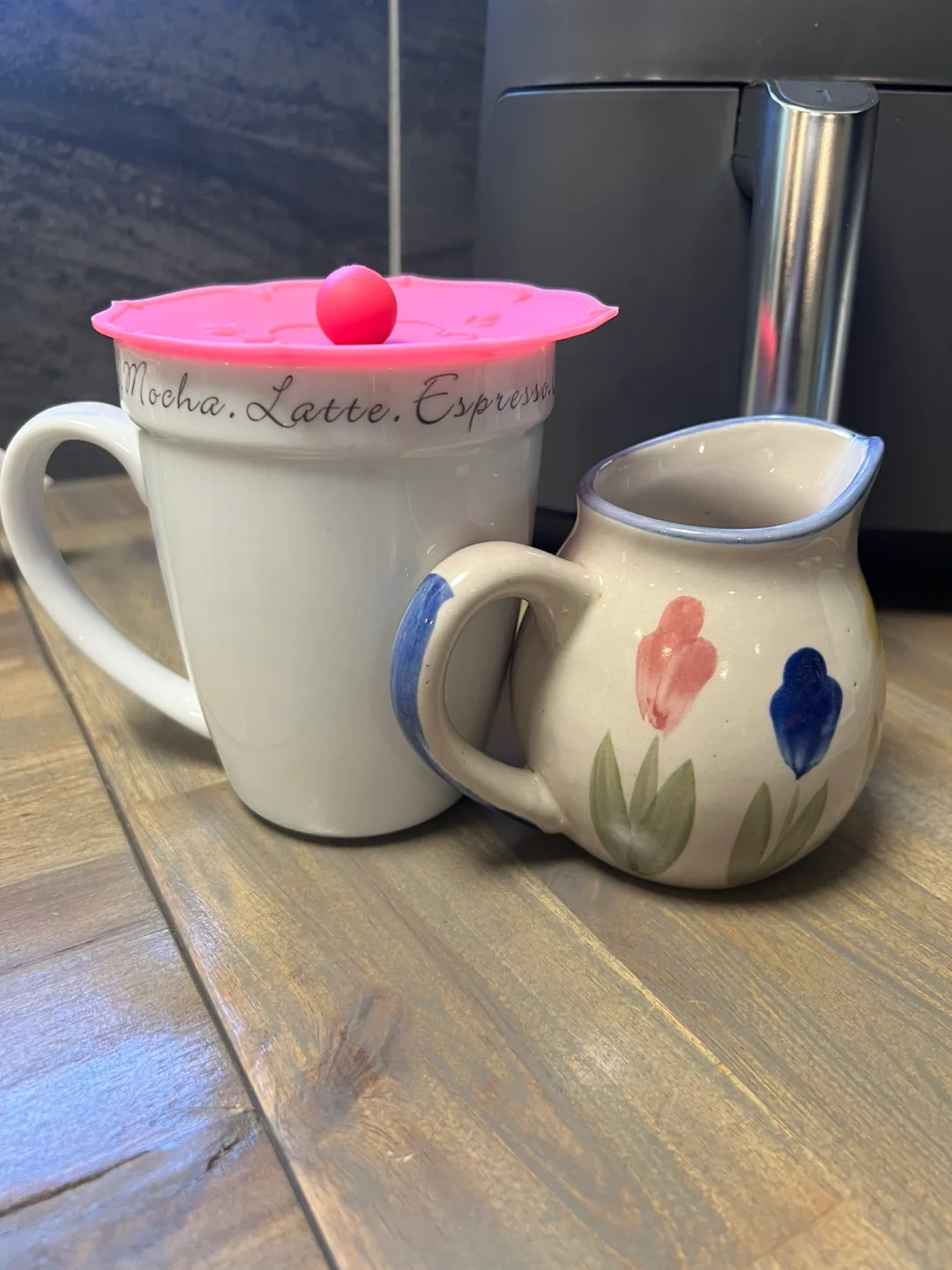 Floral Teapot, Creamer, Napkin Holder Set image indicator(4)