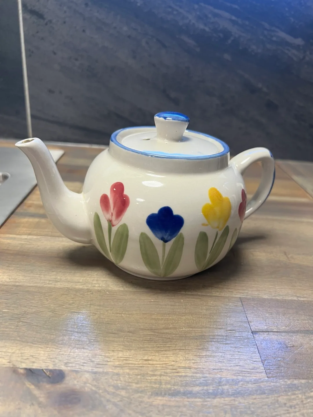 Floral Teapot, Creamer, Napkin Holder Set image indicator(2)