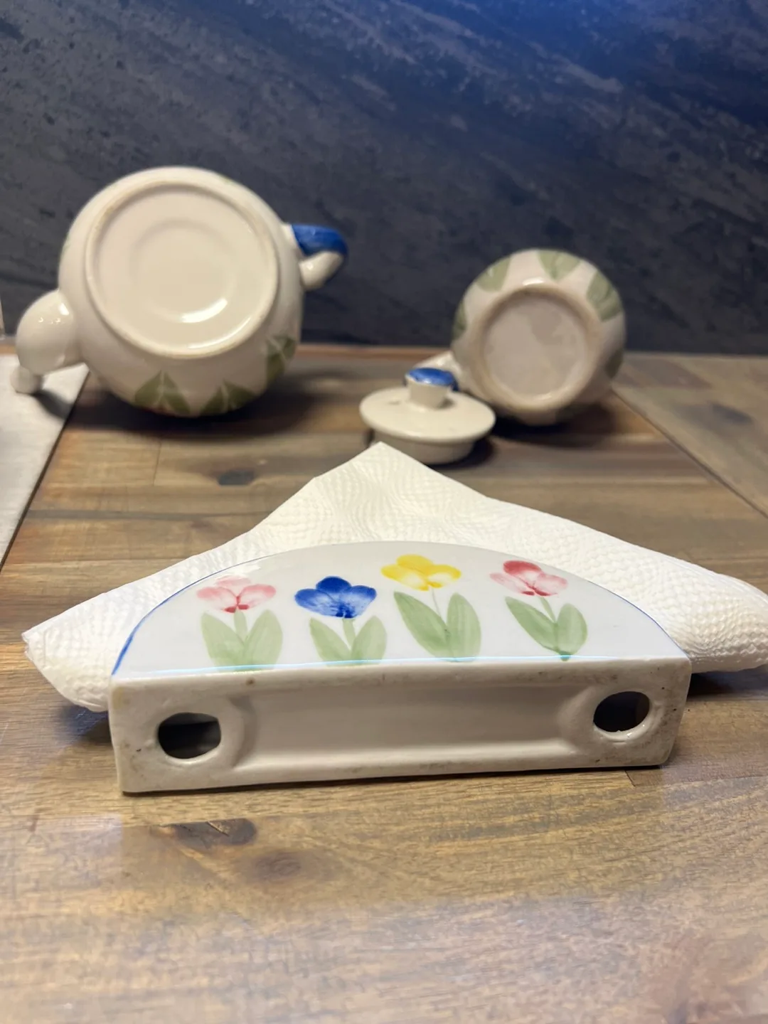 Floral Teapot, Creamer, Napkin Holder Set image indicator(7)