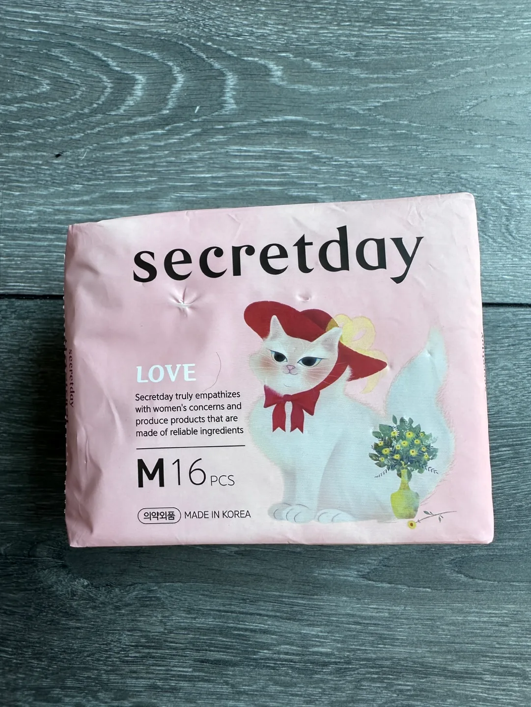 NEW Secret Day Love Sanitary Pads - 16 Count thumbnail