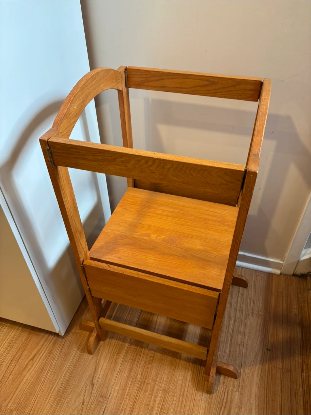 Hardwood Toddler Tower/Kitchen Helper image indicator(2)