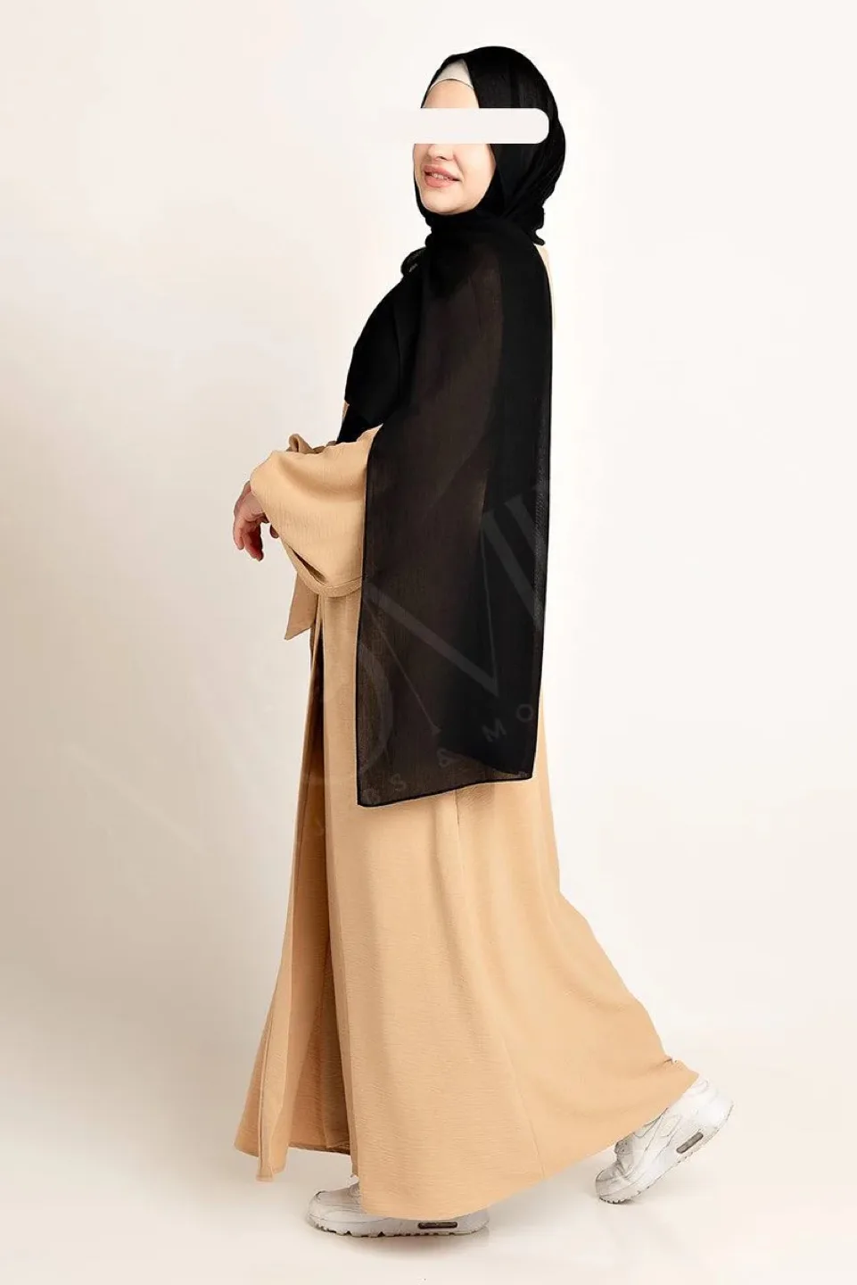 NEW Momina Amani Textured Abaya Outer image indicator(2)