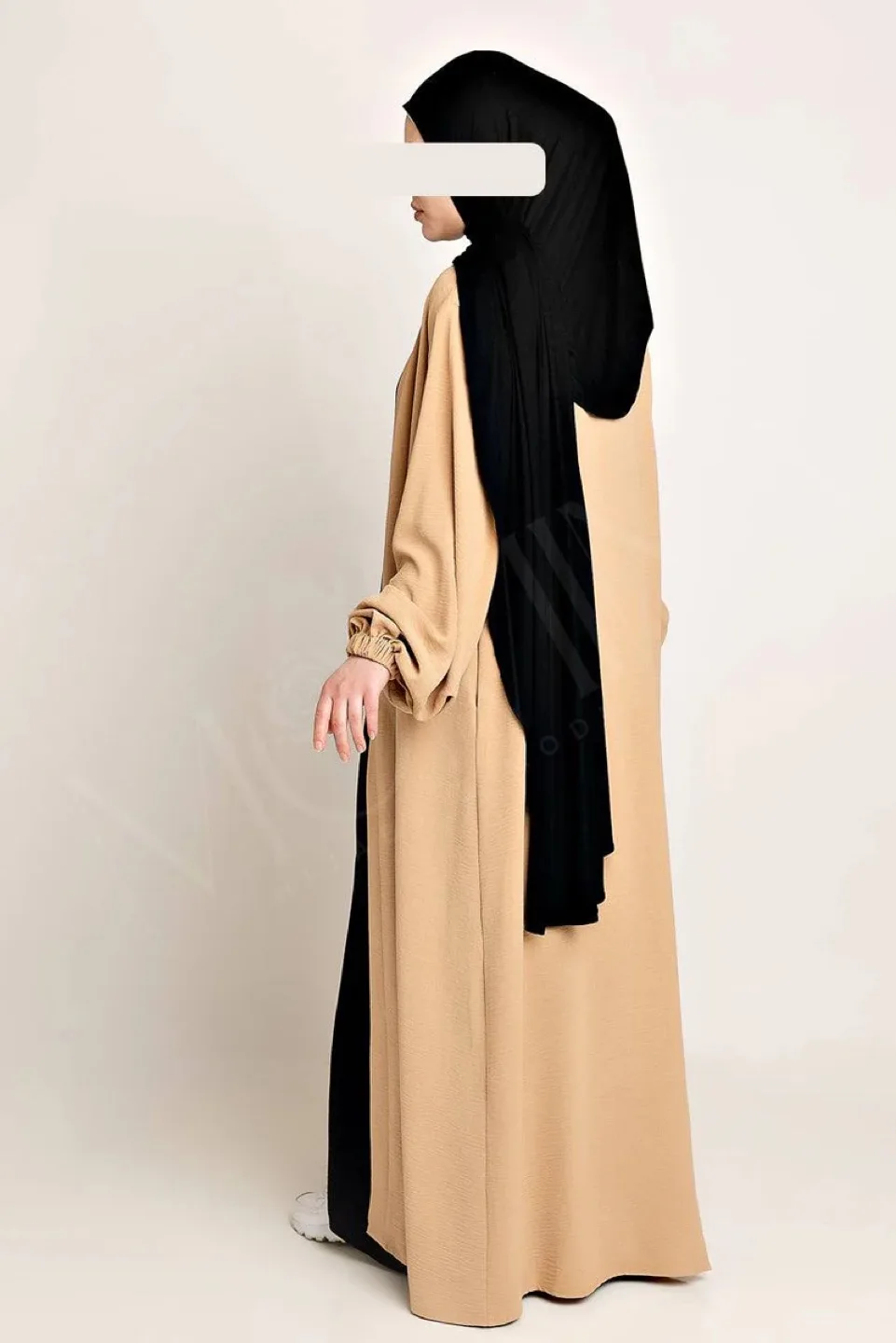 NEW Momina Amani Textured Abaya Outer image indicator(3)