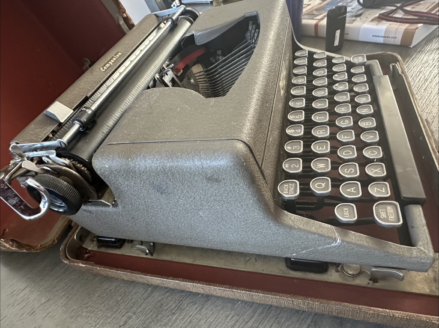Vintage Royal Type writer - photo 5