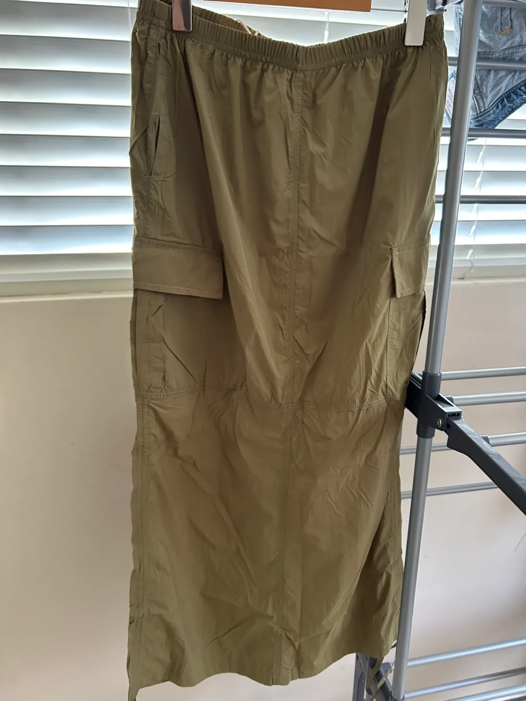 Little Mountain Vancouver Robson Skirt - Size M image indicator(3)