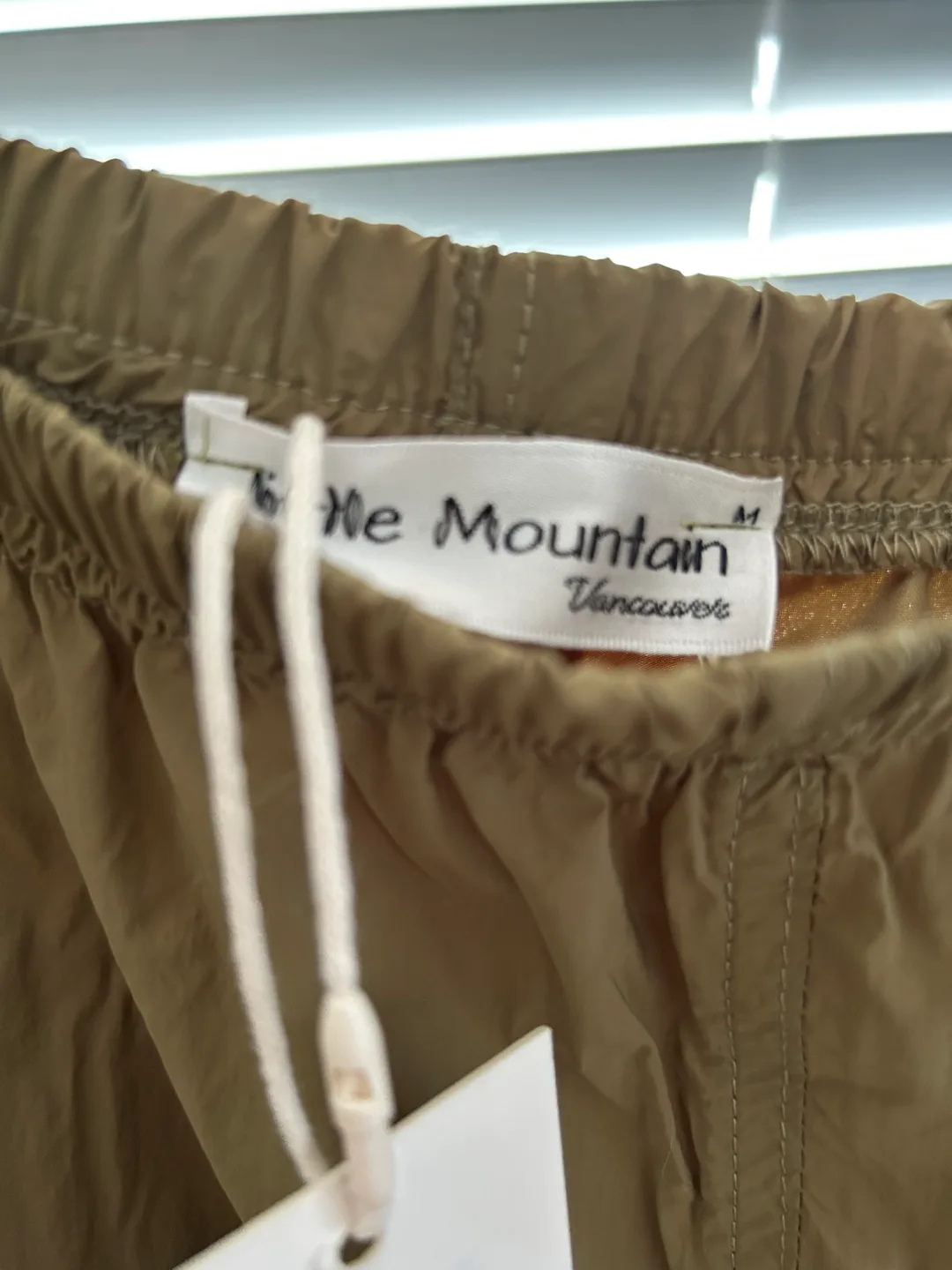 Little Mountain Vancouver Robson Skirt - Size M image indicator(2)