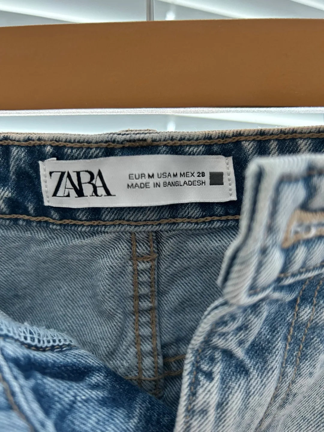 Zara Denim Skirt - Size M image indicator(3)