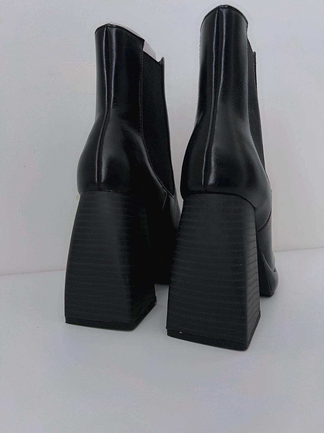 Call it Spring - Black Heeled Chelsea Boots (Size 6) - photo 4