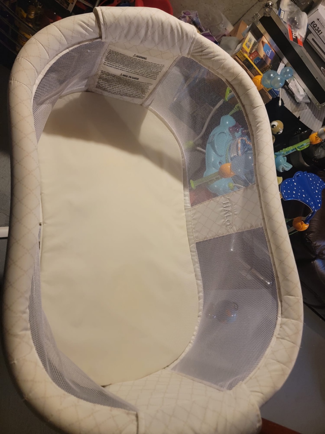 HALO Bassinest Essentia Series Swivel Sleeper - photo 3