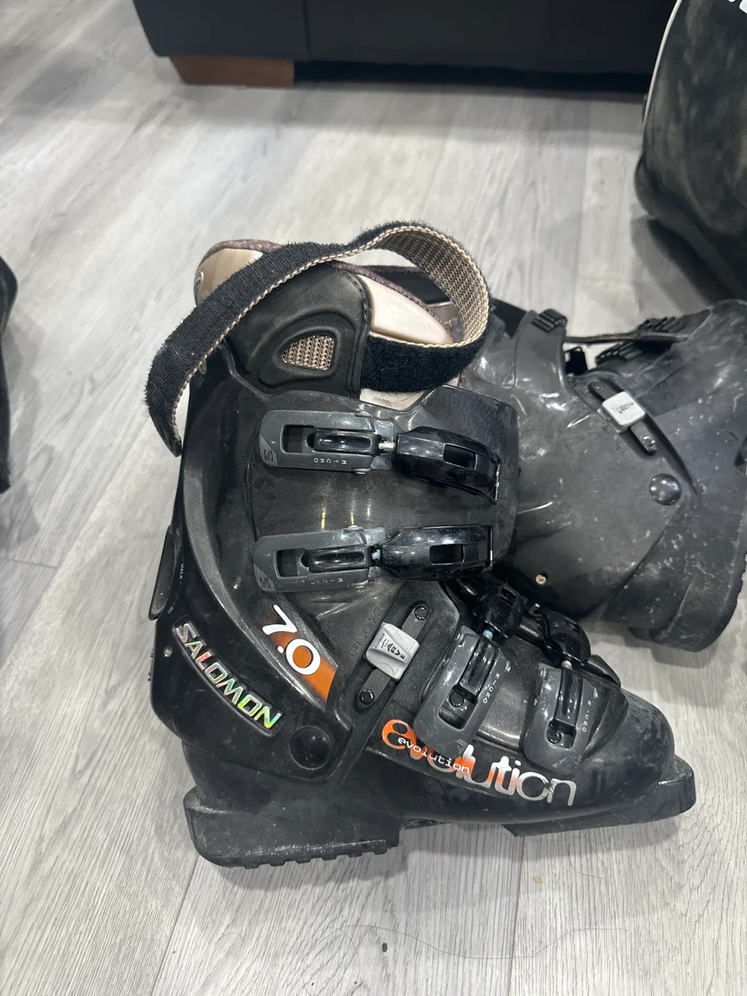 Salomon Evolution 7.0 Ski Boots